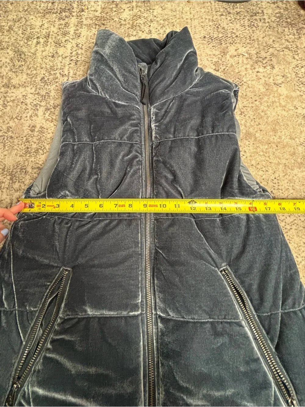 Dylan Gray Velvet Hooded Puffer Vest Size Small